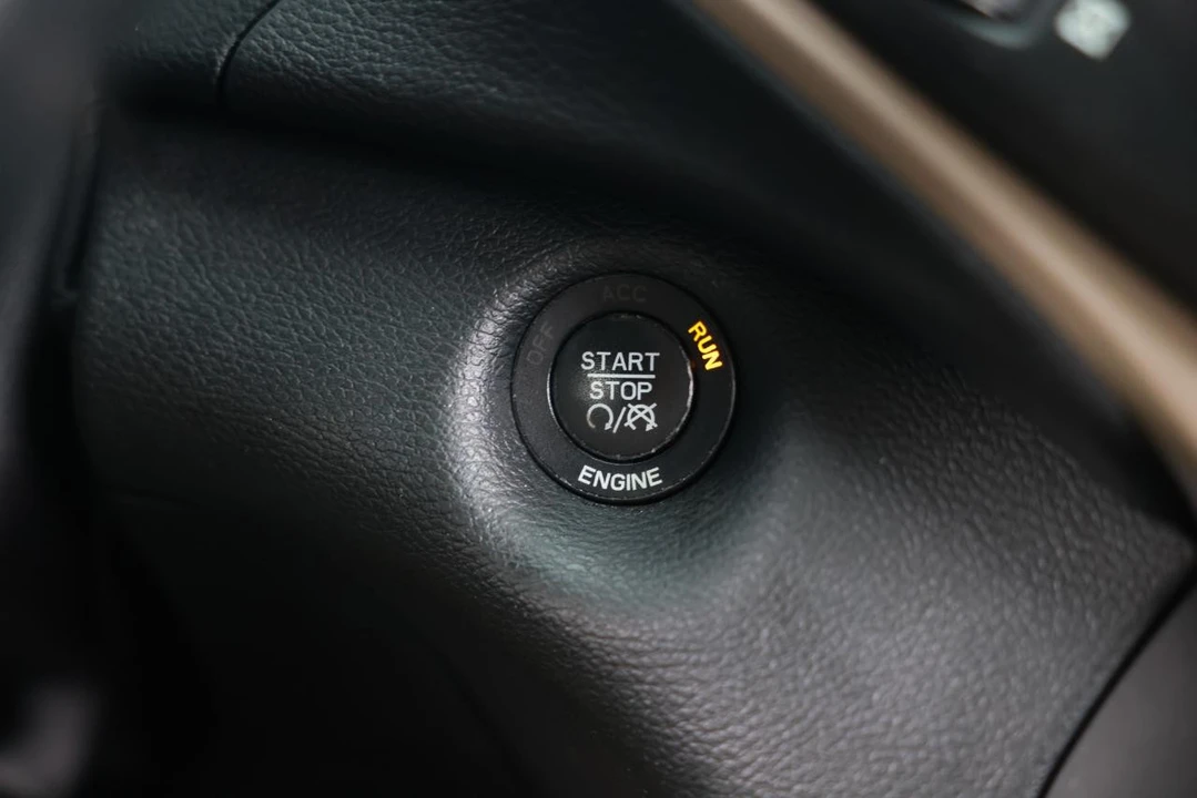 2015 Jeep KL Cherokee - Image 28 of 31