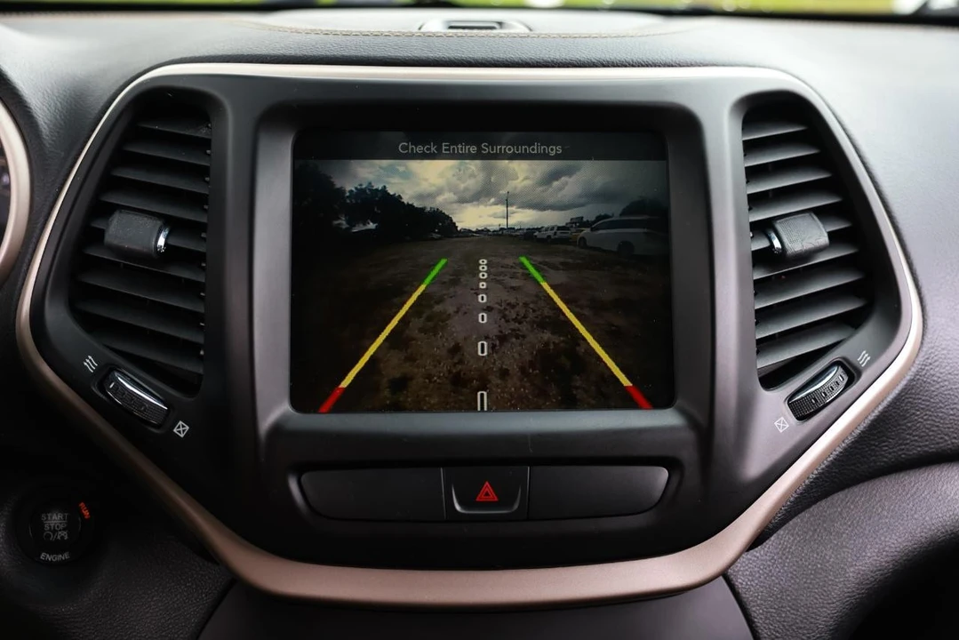 2015 Jeep KL Cherokee - Image 31 of 31