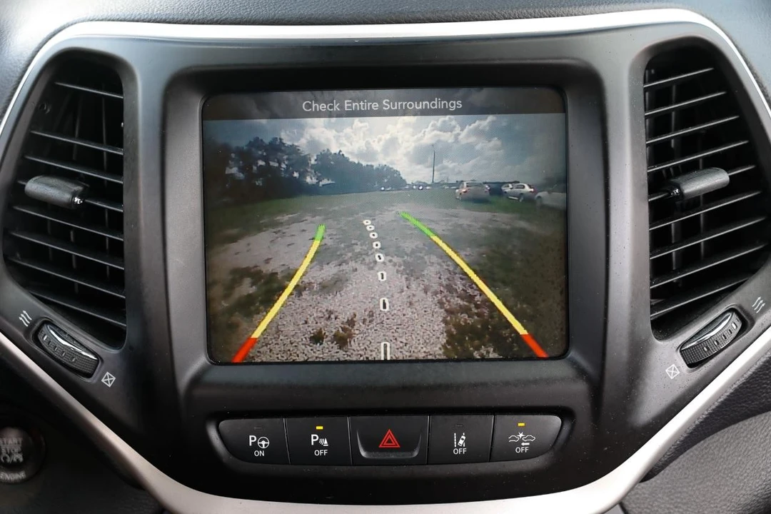 2015 Jeep KL Cherokee - Image 30 of 31