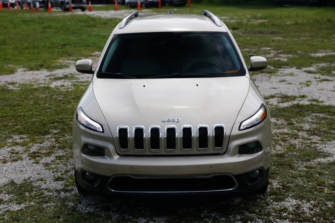 2015 Jeep KL Cherokee - Image 17 of 31