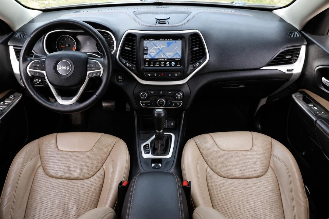 2015 Jeep KL Cherokee - Image 2 of 31