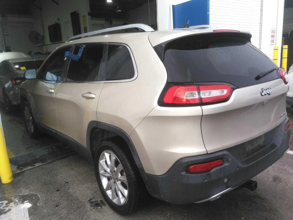 2015 Jeep KL Cherokee - Image 4 of 8