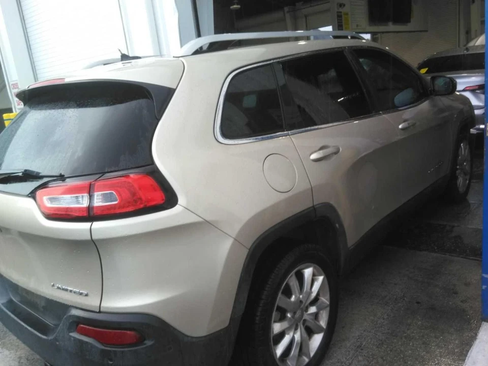 2015 Jeep KL Cherokee - Image 3 of 8