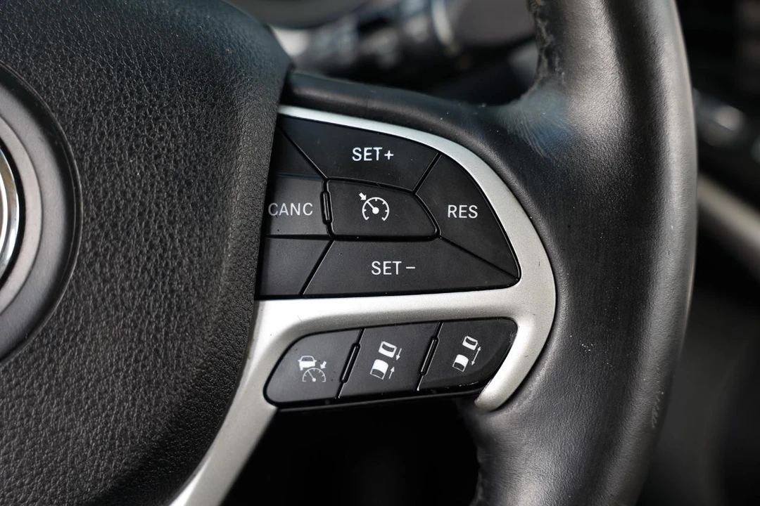 2015 Jeep KL Cherokee - Image 23 of 31