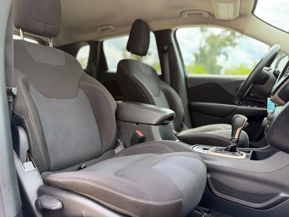 2015 Jeep KL Cherokee - Image 15 of 28