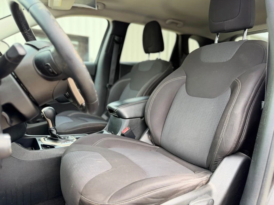 2015 Jeep KL Cherokee - Image 12 of 28