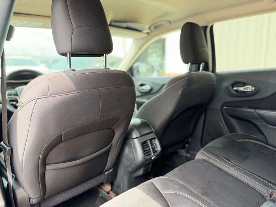 2015 Jeep KL Cherokee - Image 17 of 28