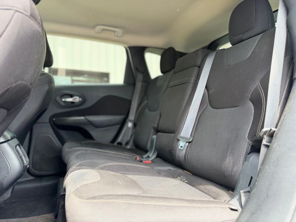 2015 Jeep KL Cherokee - Image 18 of 28