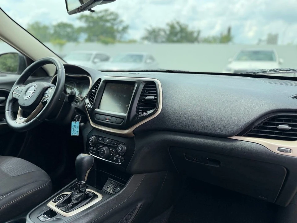 2015 Jeep KL Cherokee - Image 14 of 28