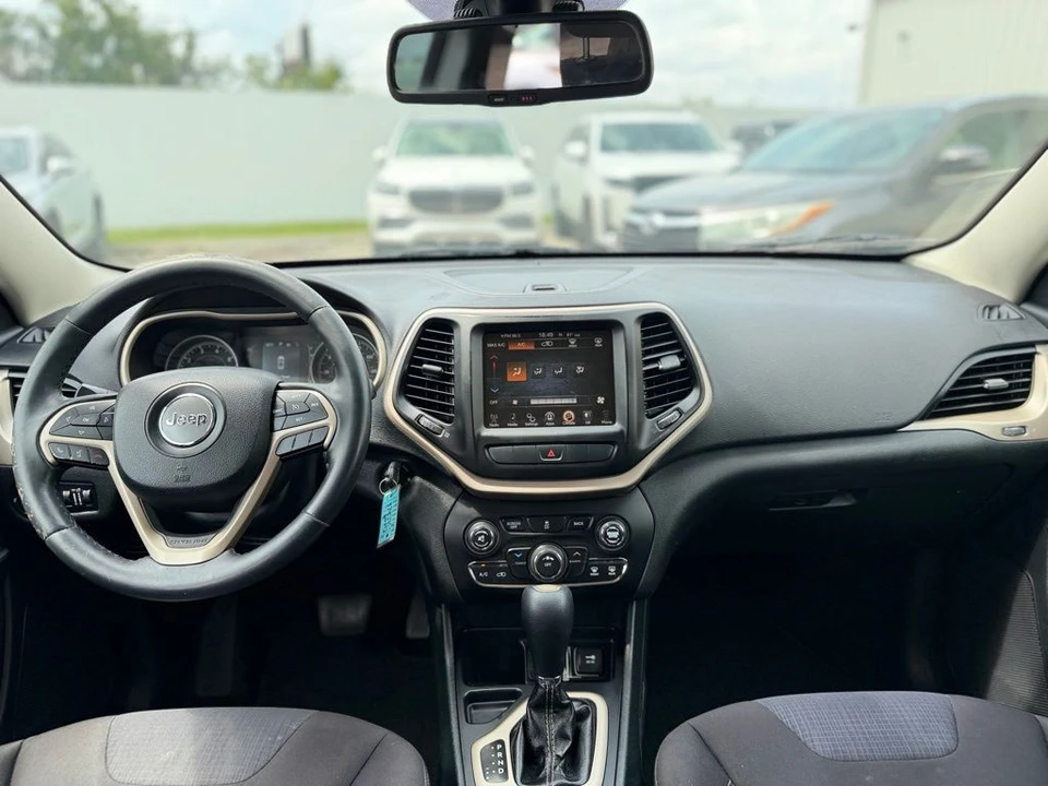 2015 Jeep KL Cherokee - Image 25 of 28