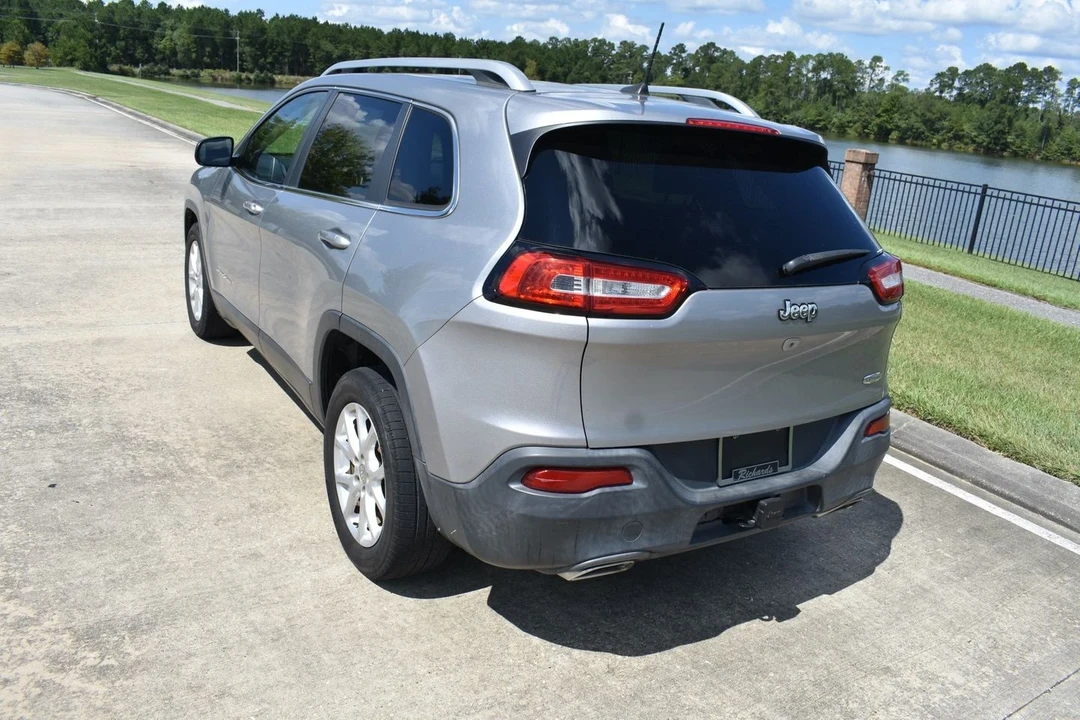 2015 Jeep KL Cherokee - Image 9 of 12