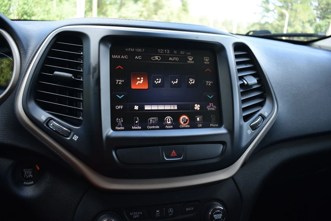 2015 Jeep KL Cherokee - Image 19 of 21