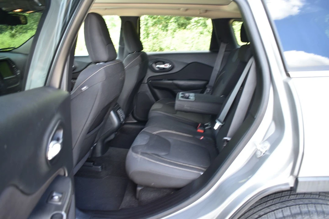 2015 Jeep KL Cherokee - Image 17 of 21