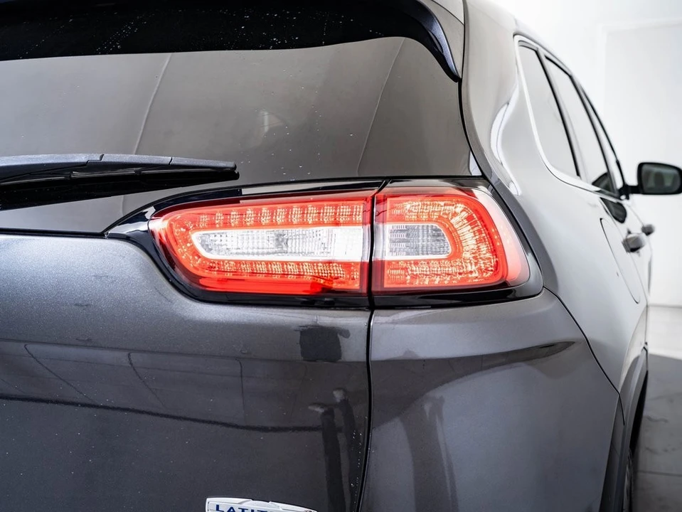 2015 Jeep KL Cherokee - Image 18 of 21