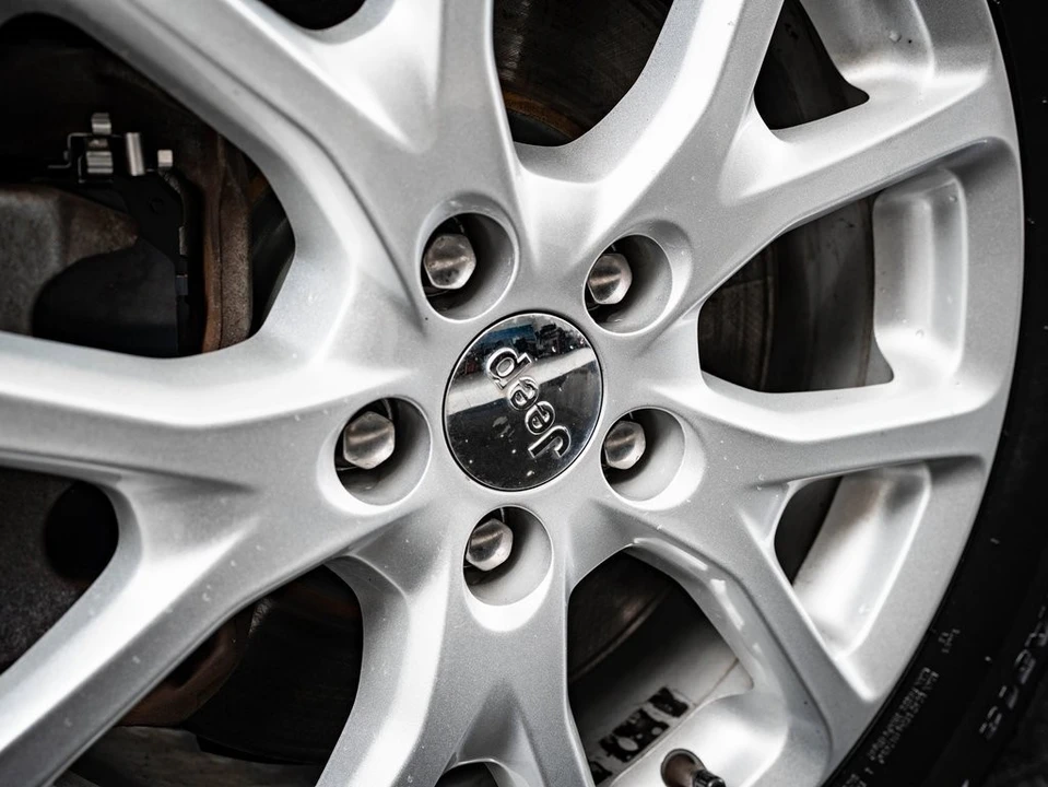2015 Jeep KL Cherokee - Image 8 of 21