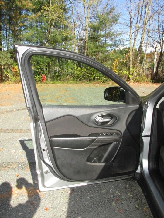 2015 Jeep KL Cherokee - Image 9 of 21