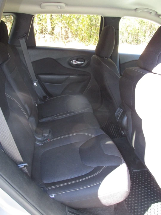 2015 Jeep KL Cherokee - Image 15 of 21