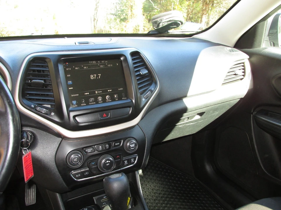 2015 Jeep KL Cherokee - Image 18 of 21