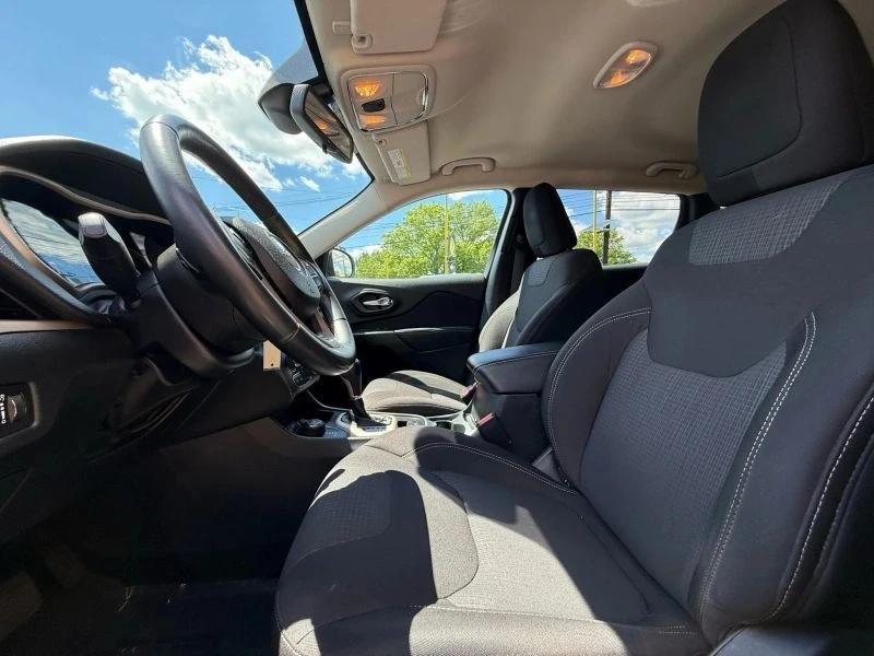 2015 Jeep KL Cherokee - Image 8 of 12
