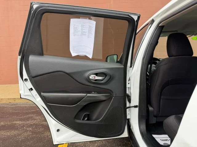 2015 Jeep KL Cherokee - Image 19 of 21