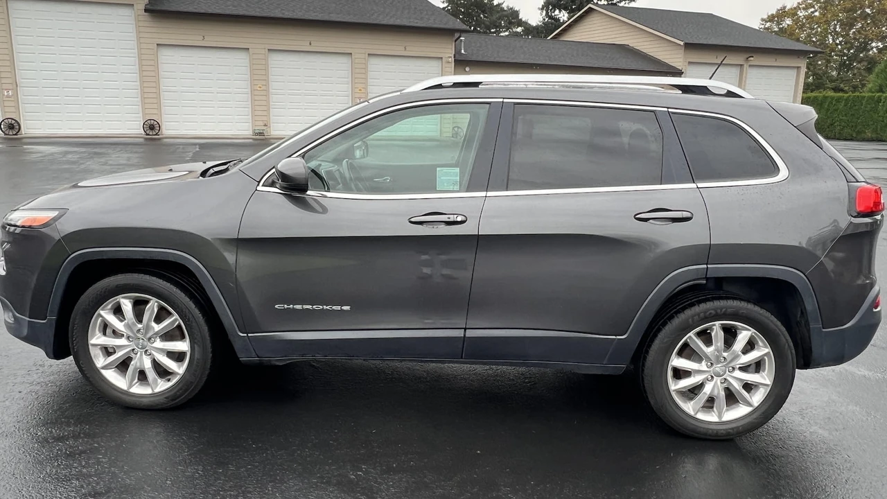 2015 Jeep KL Cherokee - Image 2 of 25