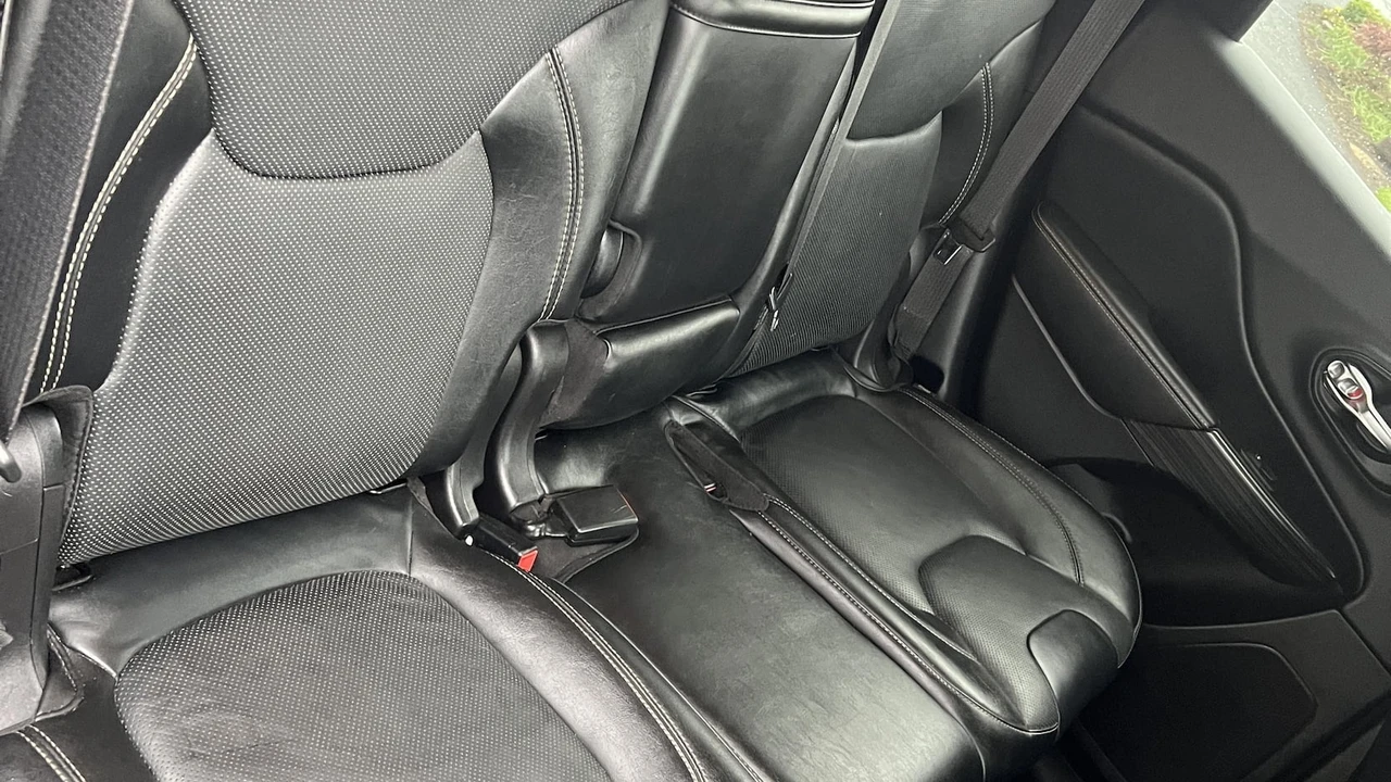 2015 Jeep KL Cherokee - Image 5 of 25