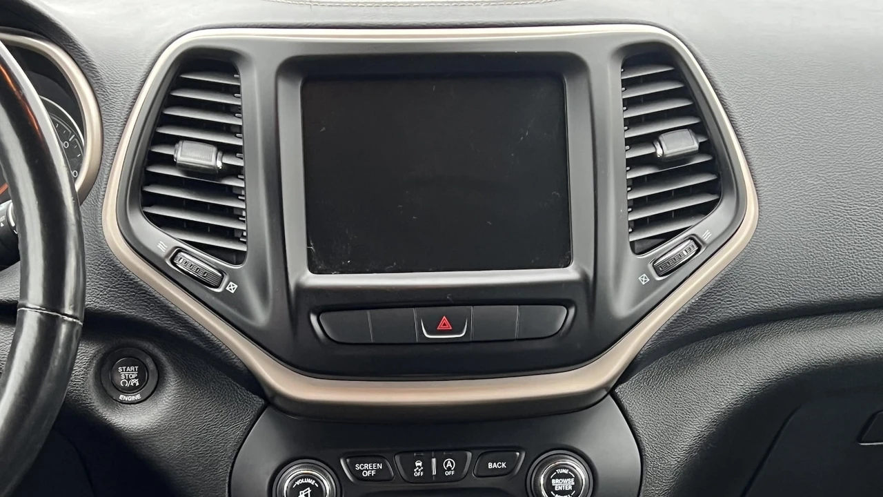 2015 Jeep KL Cherokee - Image 12 of 25