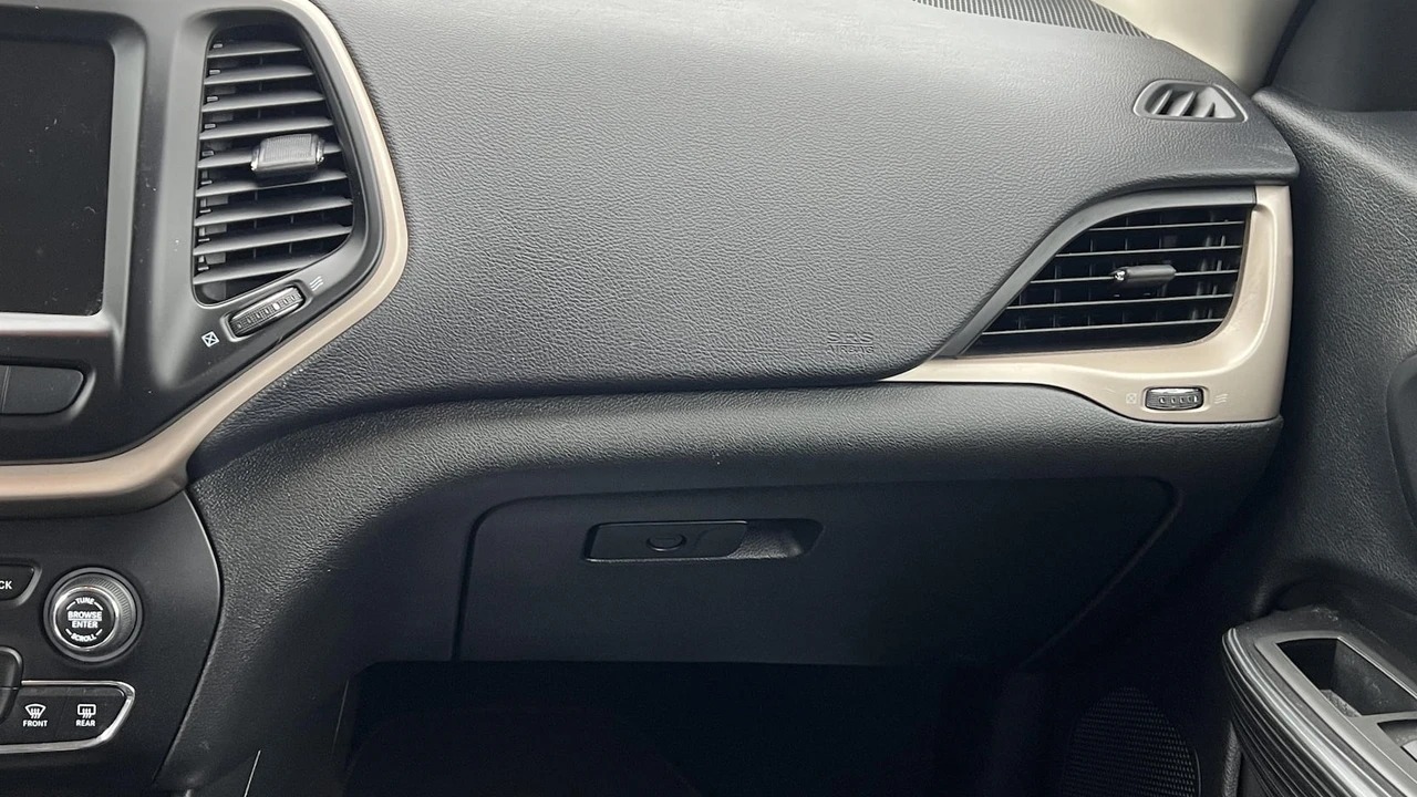 2015 Jeep KL Cherokee - Image 15 of 25