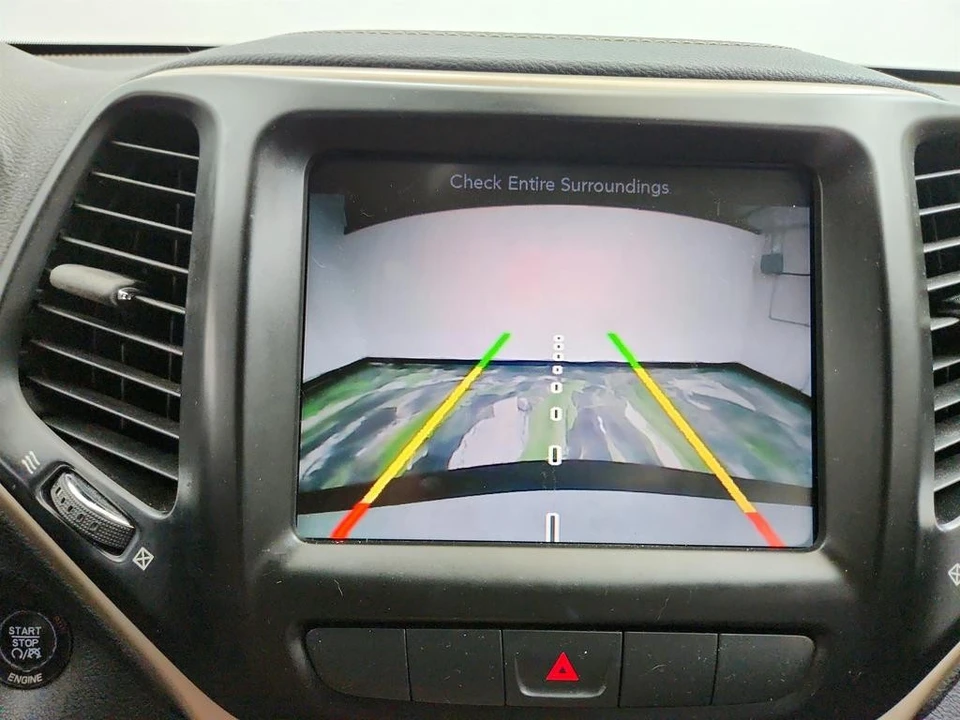 2015 Jeep KL Cherokee - Image 19 of 31