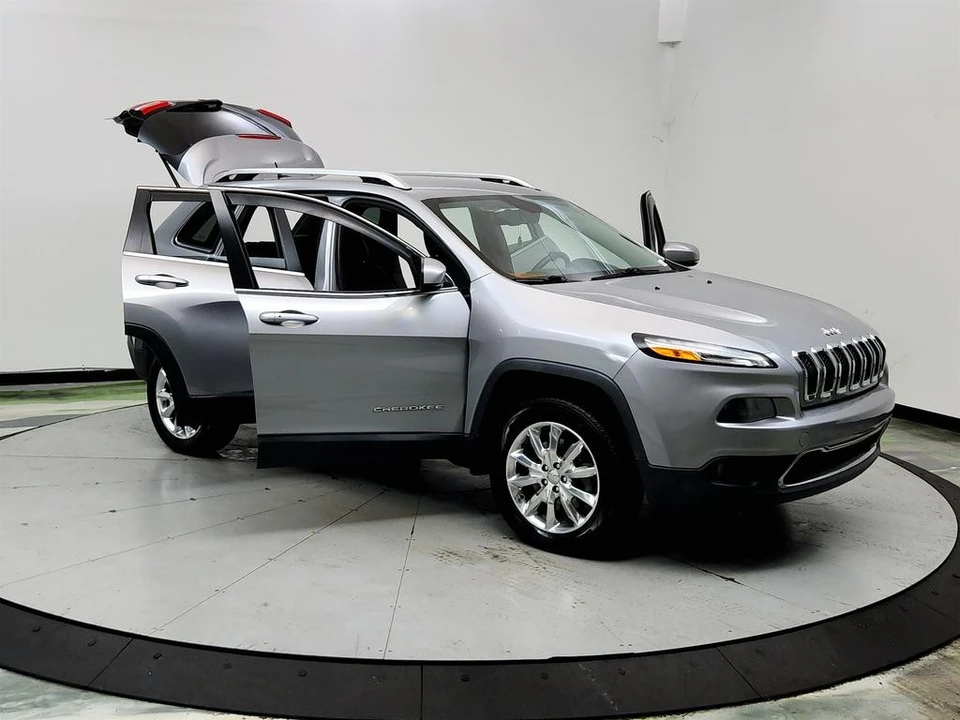 2015 Jeep KL Cherokee - Image 10 of 31