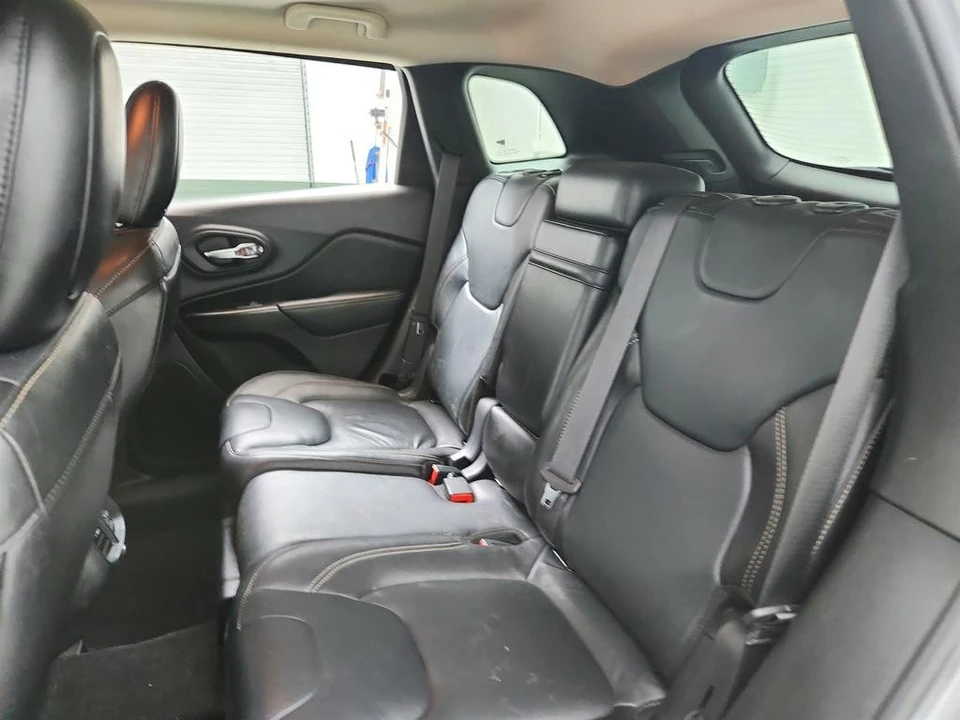 2015 Jeep KL Cherokee - Image 23 of 31