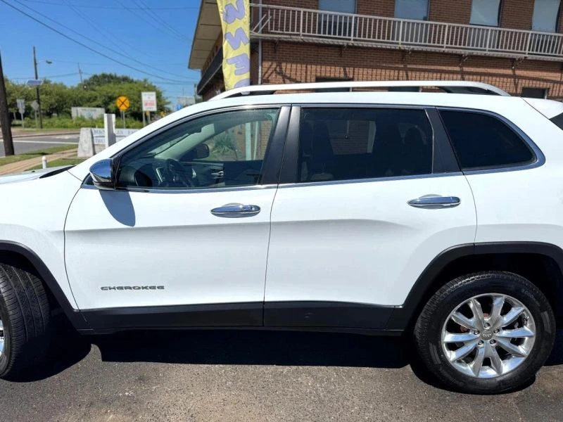 2015 Jeep KL Cherokee - Image 8 of 12