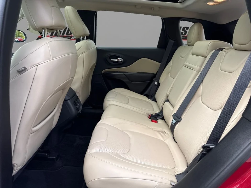 2015 Jeep KL Cherokee - Image 10 of 12
