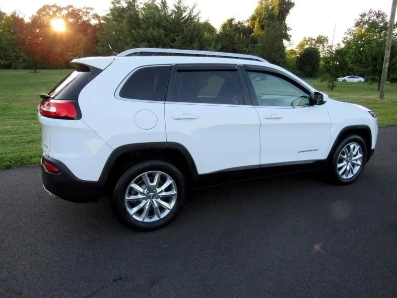 2015 Jeep KL Cherokee - Image 9 of 12