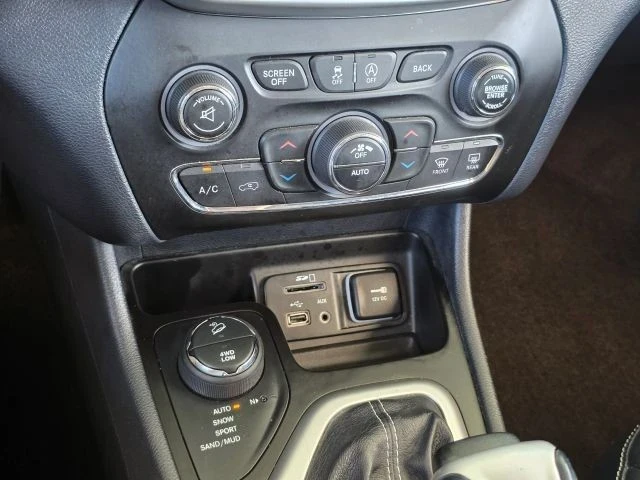 2015 Jeep KL Cherokee - Image 13 of 21