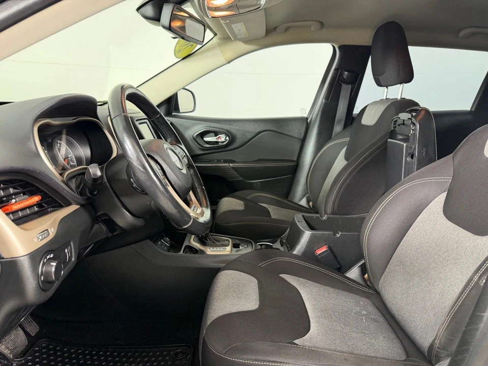 2015 Jeep KL Cherokee - Image 11 of 22