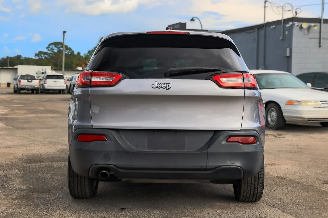 2015 Jeep KL Cherokee - Image 7 of 12