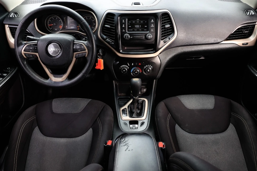 2015 Jeep KL Cherokee - Image 2 of 12