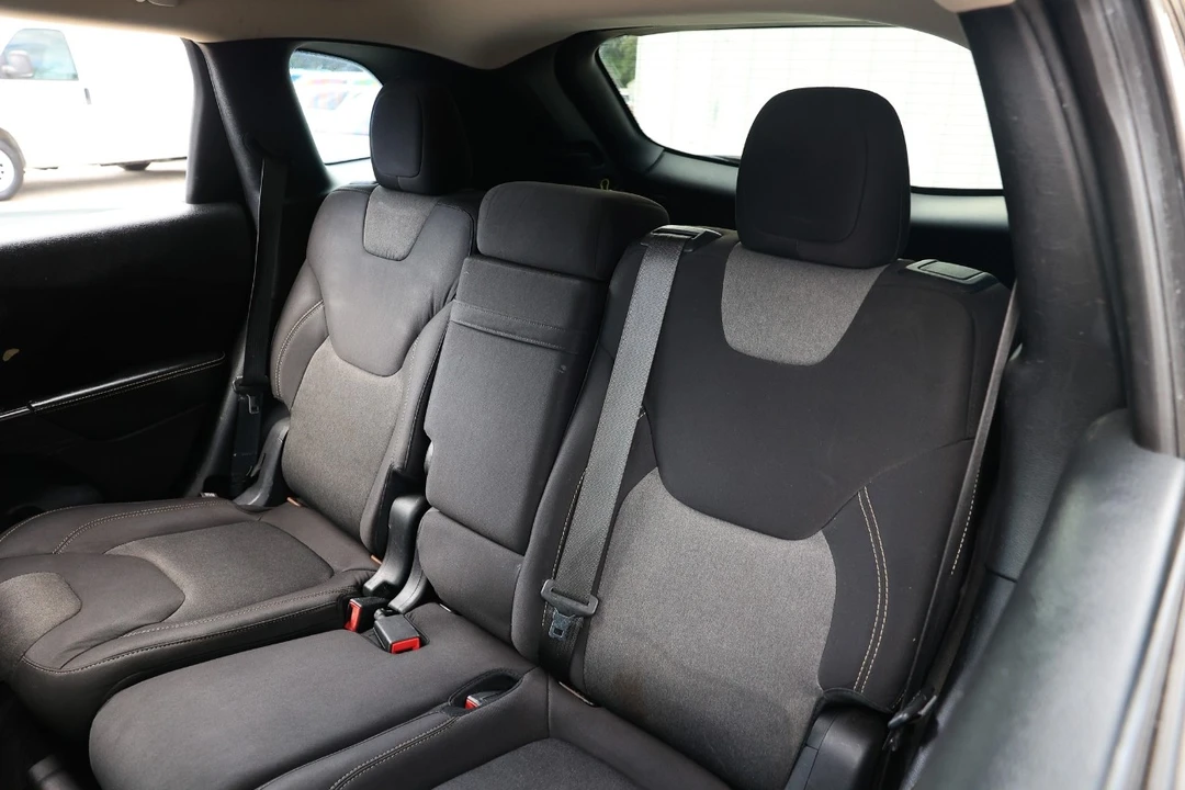 2015 Jeep KL Cherokee - Image 10 of 12