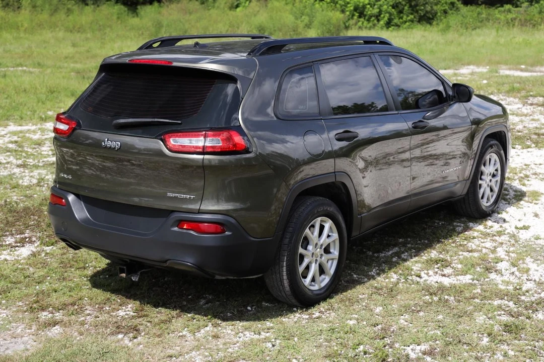 2015 Jeep KL Cherokee - Image 11 of 31
