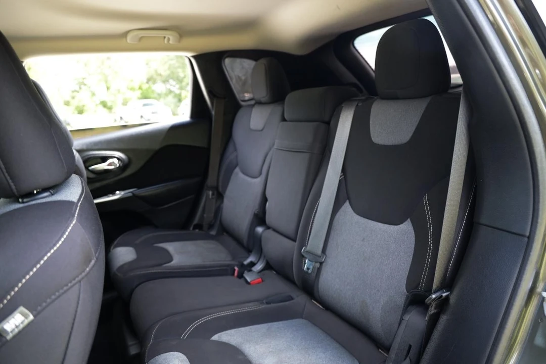 2015 Jeep KL Cherokee - Image 8 of 31