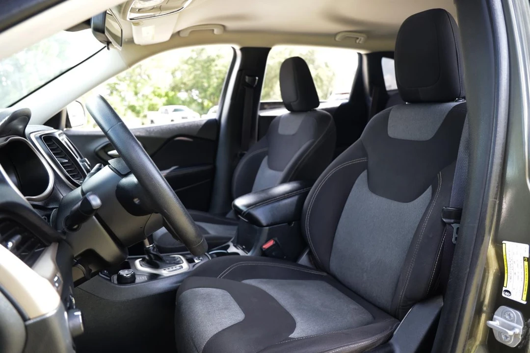 2015 Jeep KL Cherokee - Image 6 of 31