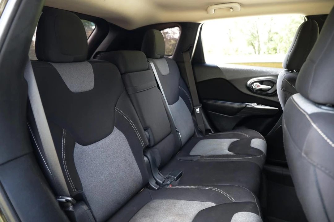 2015 Jeep KL Cherokee - Image 14 of 31