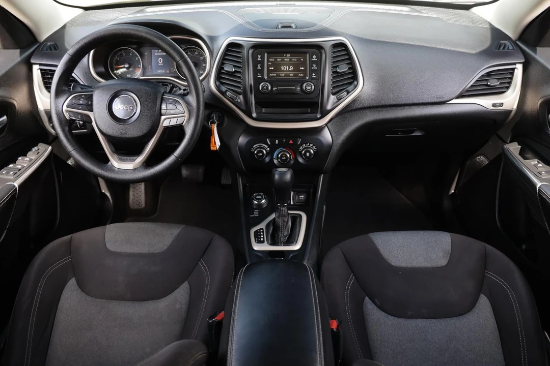 2015 Jeep KL Cherokee - Image 2 of 31