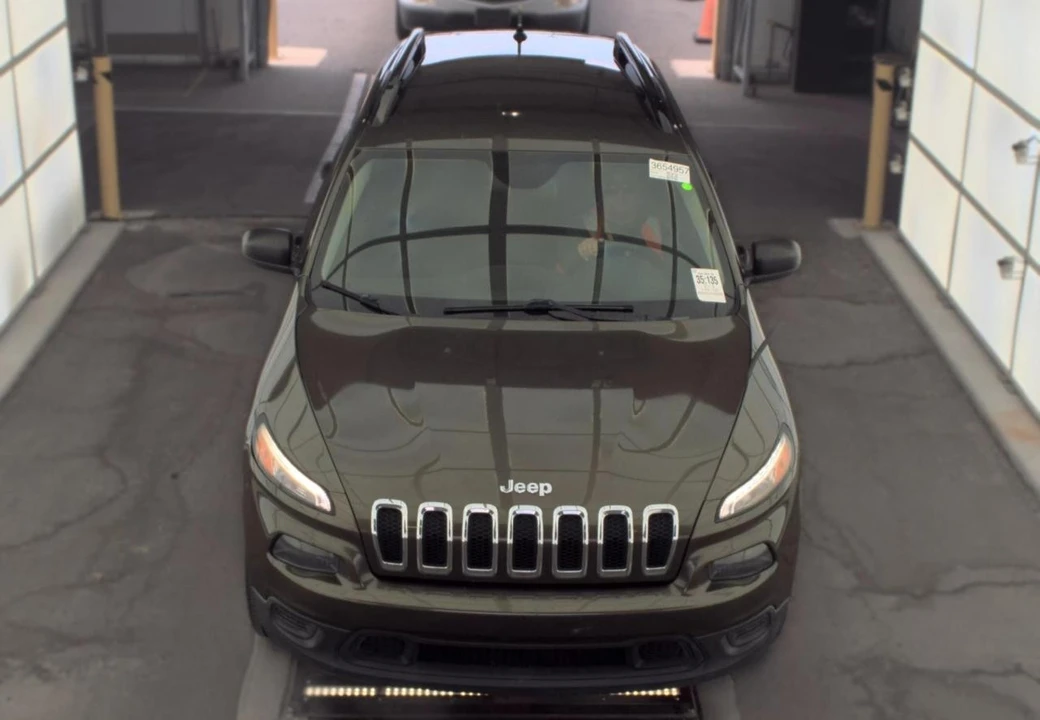2015 Jeep KL Cherokee - Image 2 of 13