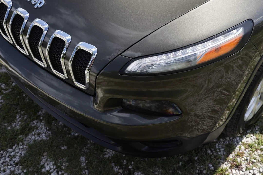 2015 Jeep KL Cherokee - Image 23 of 31