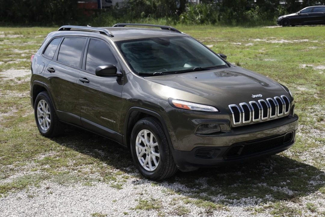 2015 Jeep KL Cherokee - Image 15 of 31