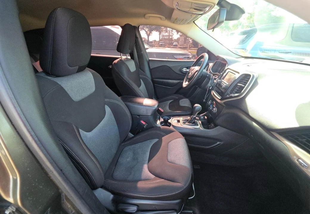 2015 Jeep KL Cherokee - Image 9 of 13