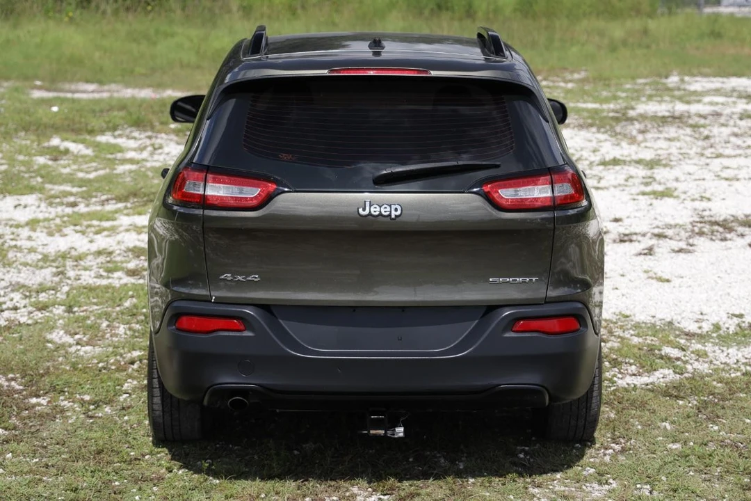 2015 Jeep KL Cherokee - Image 9 of 31