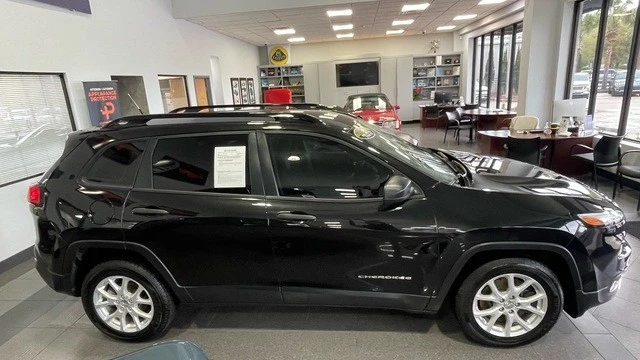2015 Jeep KL Cherokee - Image 6 of 31